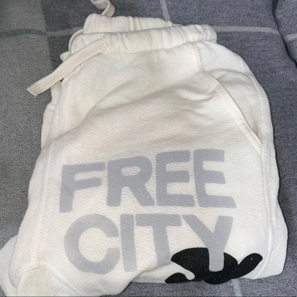 Free city sweatpants!!
